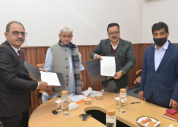 Nafed signs MoU with J&K; aims four-fold rise in apple produce