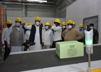 Rupala & Mandaviya visit Nano Lab in Kalol; Rupani flags off a truck