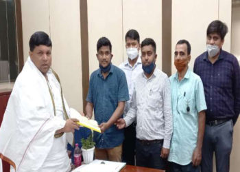 Jharkhand State Co-op Bank employees meet Minister