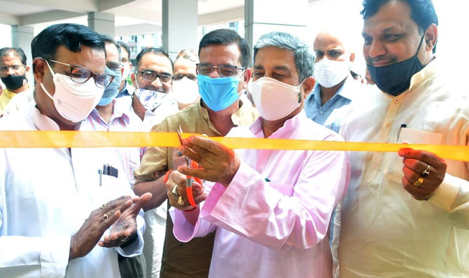 Minister inaugurates building of UP Rajya Nirman Sahakari Sangh