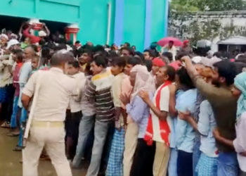 Bihar: Sea of humanity seen at Krishak Seva Kendra