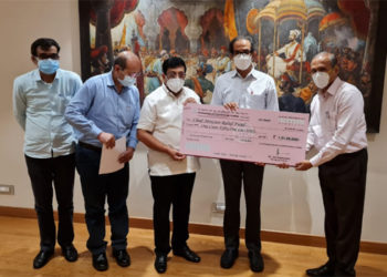 Fighting Floods: MSCB donates Rs 1.51 cr to CM Fund