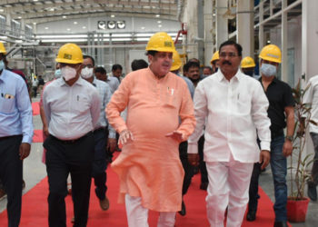 Minister asks Sanghani for Nano unit in Telangana