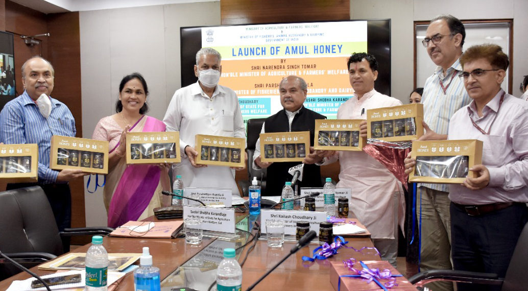 Amul launches Honey; Ministers assemble to dedicate it to nation