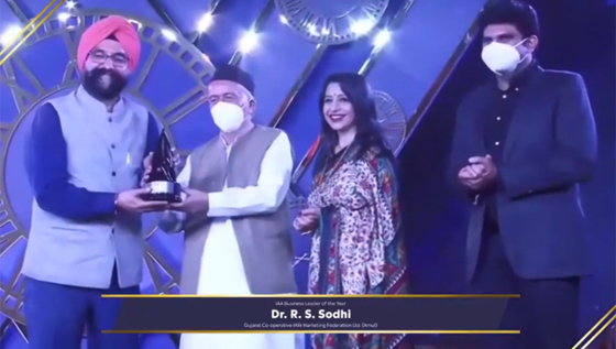 Amul rocks: Sodhi & Mehta bag prestigious IAA Awards