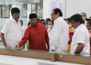 Minister inaugurates office of Sangli DCCB
