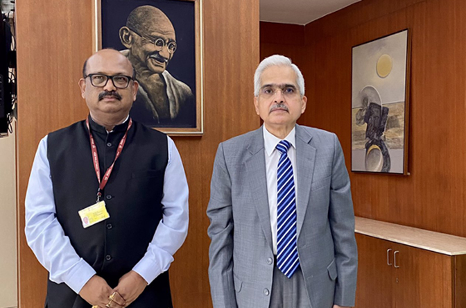 Nayak meets RBI Guv; briefs him on NCDC activities