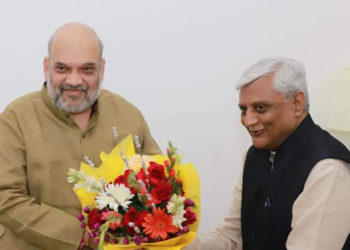 Mehta & Amin join others in greeting Shah