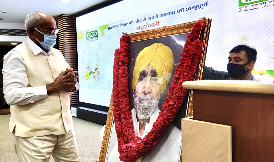 Co-operators pour their hearts out on “Nakai Saheb’s” departure