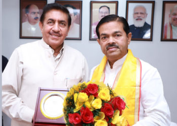 Naiknavare invites Verma for Excellence Awards