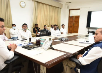 Kribhco bosses meet Telangana Minister