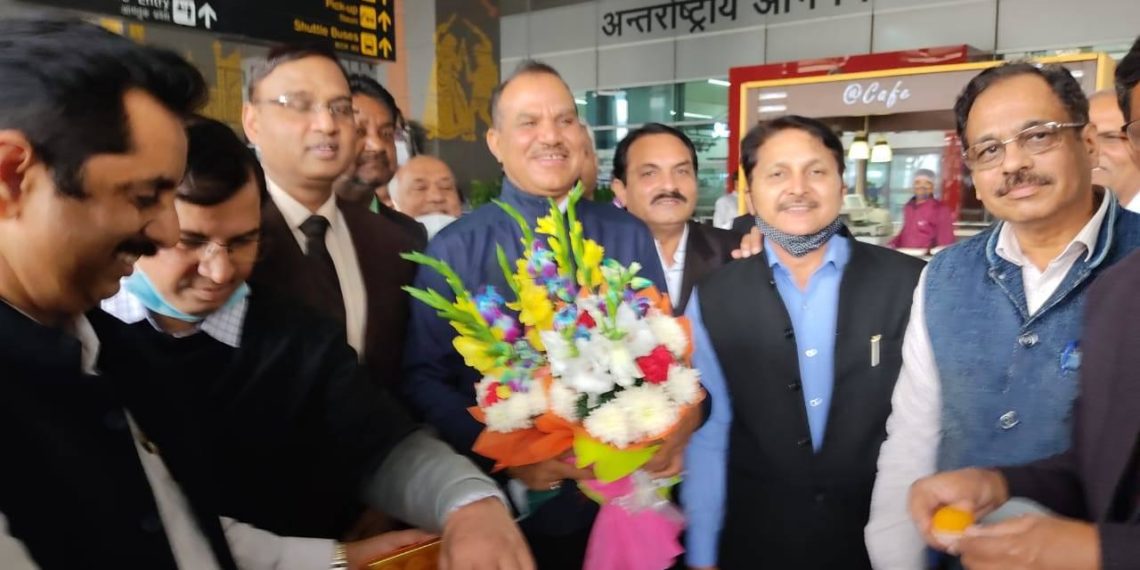 Chandra Pal gets a Hero’s welcome on return