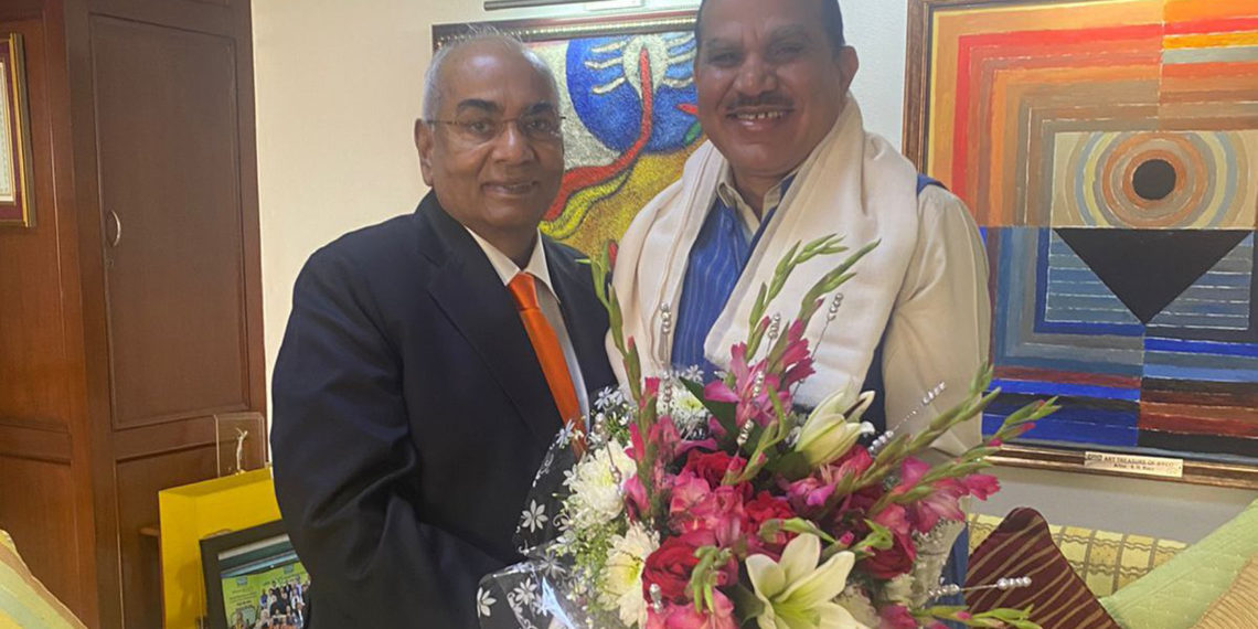 Chandra Pal meets IFFCO MD; thanks for his support