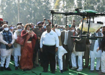 Khattar joins club of Drone led Nano urea spraying