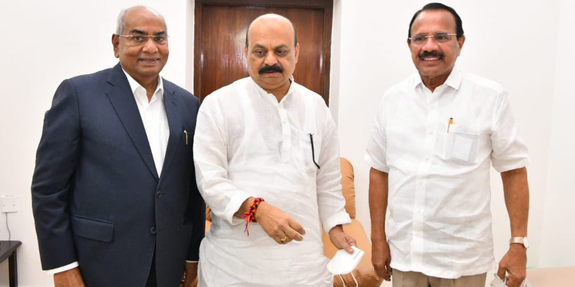 Awasthi visits Nano Urea site in Bangalore; meets CM & others