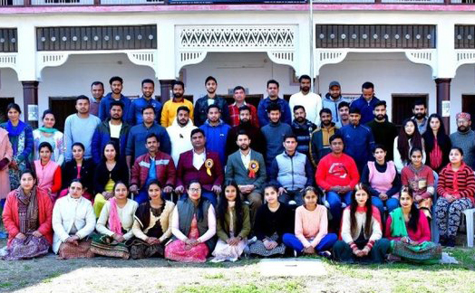 Negi addresses co-op trainers at HIMCOFED