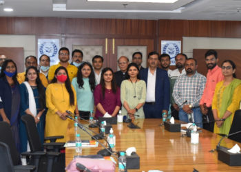 Amreli co-operators visit Nafed headquarters