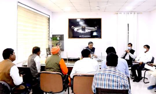 Bhadauria instructs timely payment of PACCs’ employees