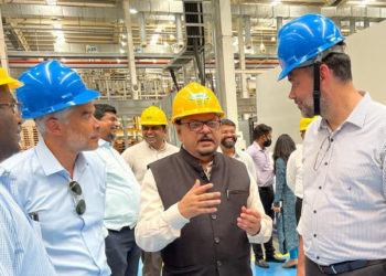 Nano catches fancy of foreigners; Brazilian team visits Kalol