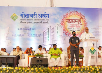 Pawar disagrees with RBI’s views on UCBs