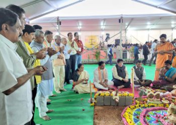 IFFCO lays foundation for Nano urea; Mandaviya attends BhoomiPujan