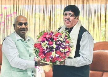 IFFCO Board offers standing ovation to Sanghani