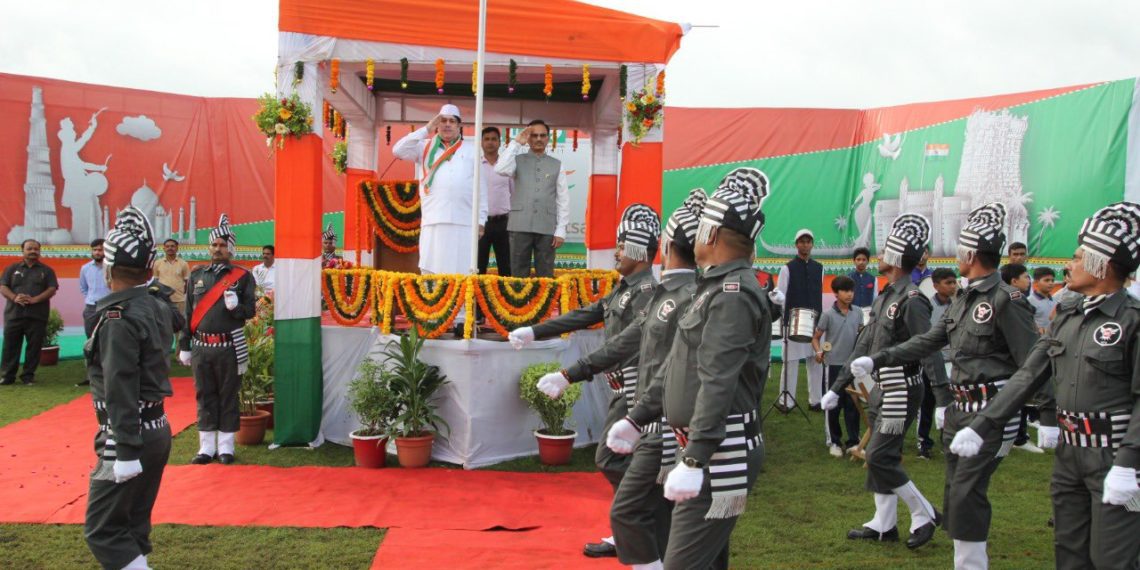 Sanghani hoists flag at IFFCO Kandla