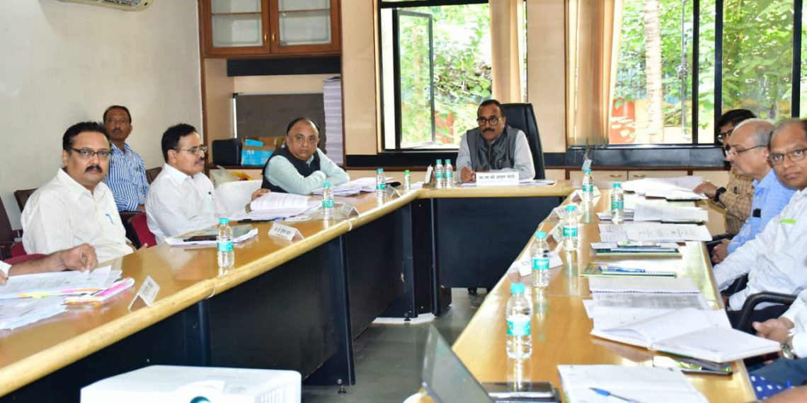 Maha Co-op Minister holds first review meeting