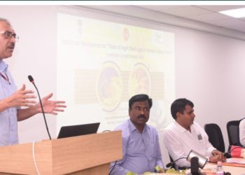 Workshop on Honey FPOs held in Varanasi; Nafed participates