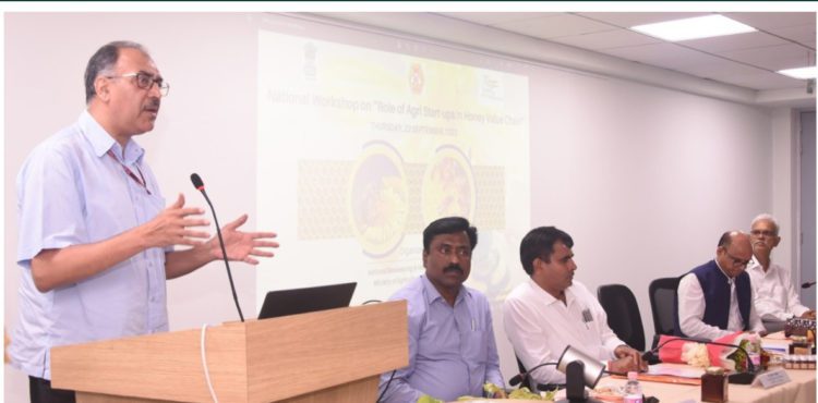 Workshop on Honey FPOs held in Varanasi; Nafed participates