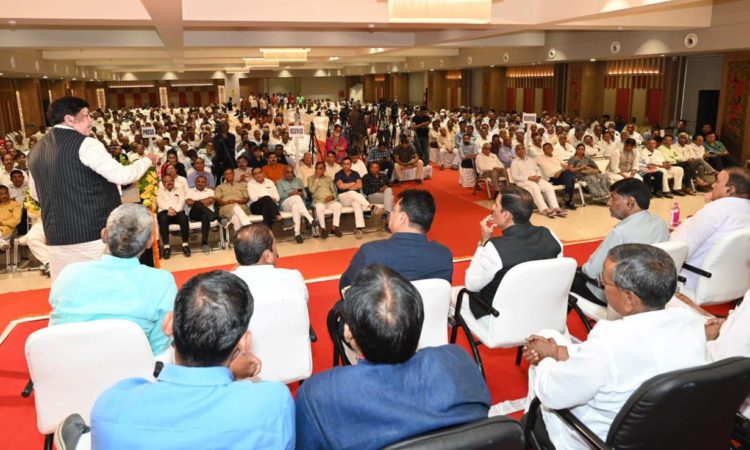 61st AGM: Gujcomasol earns profit; promotes sale of Nano Urea