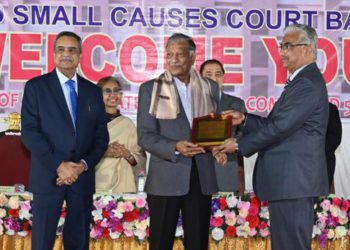 Chief Justice of Gujarat High Court facilitates Amin