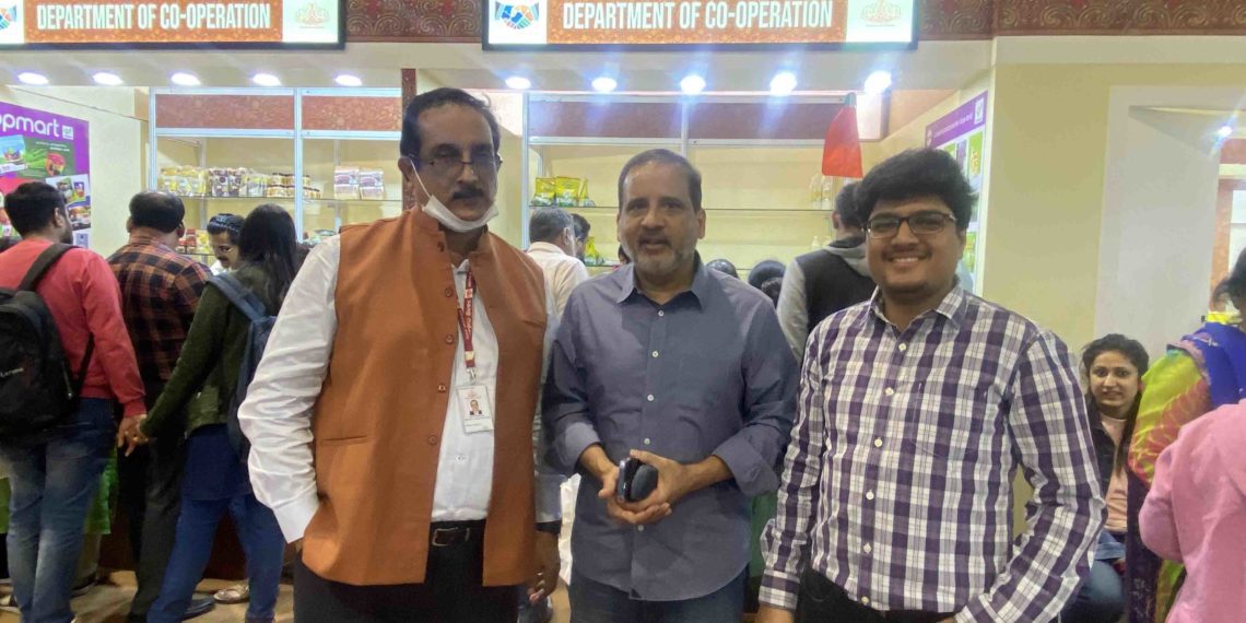 IITF: ICA-AP Regional Director visits co-op stalls