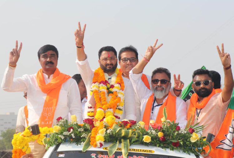 Modi wave: Eight co-operators get elected to Gujarat Assembly