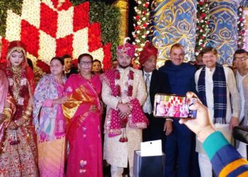 Ministers & Cooperators greet Sunil on son’s wedding