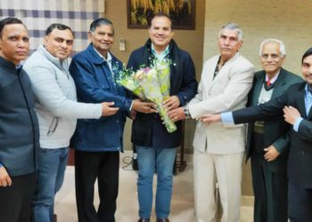 Health co-op delegation meets Chandra Pal