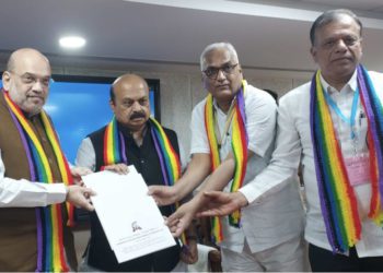 Funds of 100 co-ops stuck in Sri Raghavendra;KSSFCL appeals to Shah