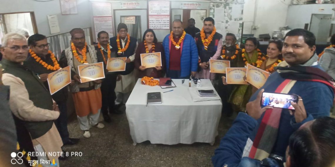 Cooperators linked to BJP win Sitapur Urban Co-op Bank