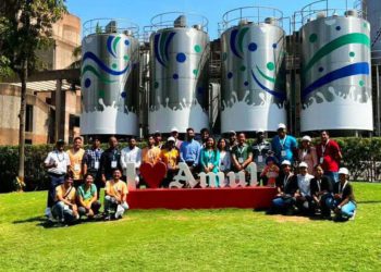 Visit by Assam youth to Amul, elicits PM’s appreciation