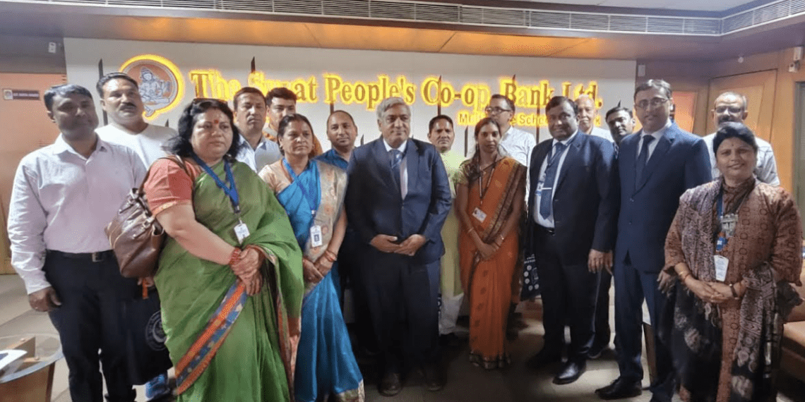 VAMNICOM organizes Study Tour of Garhwal DCCB to Guj & Karnataka