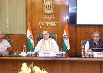 Shah takes up co-op banking case with FM; Gyanesh present