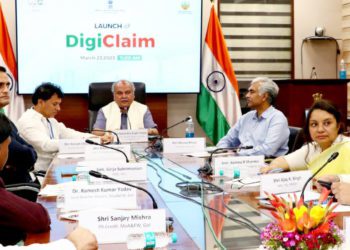 Minister launches Crop Insurance Portal for quick settlement of claims
