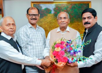 IFFCO officers greet MD on historic performance