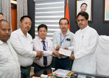 Tripura State Co-op Bank Karmachari Sangha donates to CM Fund