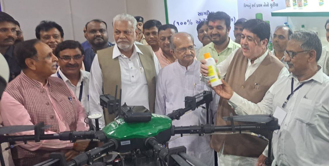 Sanghani gets Rupala to visit IFFCO stall