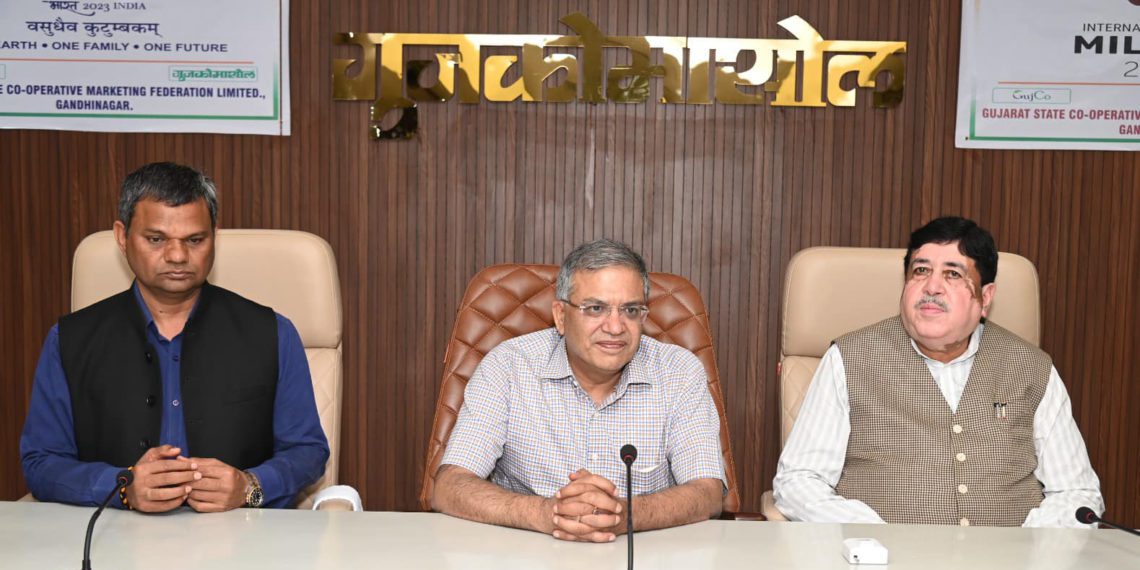 Co-op Secretary visits GUJCOMASOL; calls it a role model