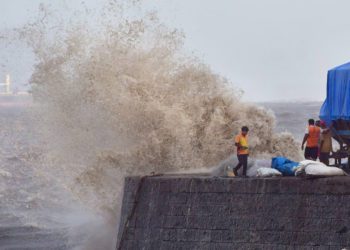 Biparjoy forces UCBs to shut down in Kutch & Saurashtra; RBI informed