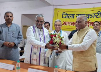 Krishnaveer takes oath as Chairman of Ghaziabad DCCB