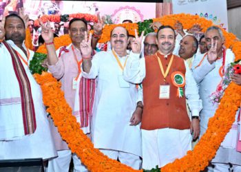 Rathore felicitates DCCBs’ Chairmen; asks them to achieve PM’s vision