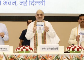 CSC offers 300 govt schemes; PACS take them to your doorsteps: Shah